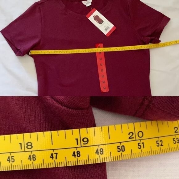 Danskin Tulip Hem Short Sleeved Tunic Top for Women Sz M in Cranberry Garnet Red - Picture 7 of 11